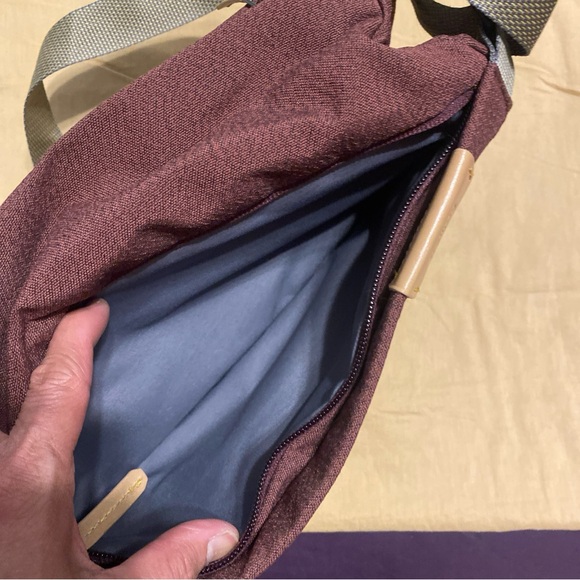 Bellroy maroon and Gray Belt Bag Minimalist Design - Picture 5 of 7